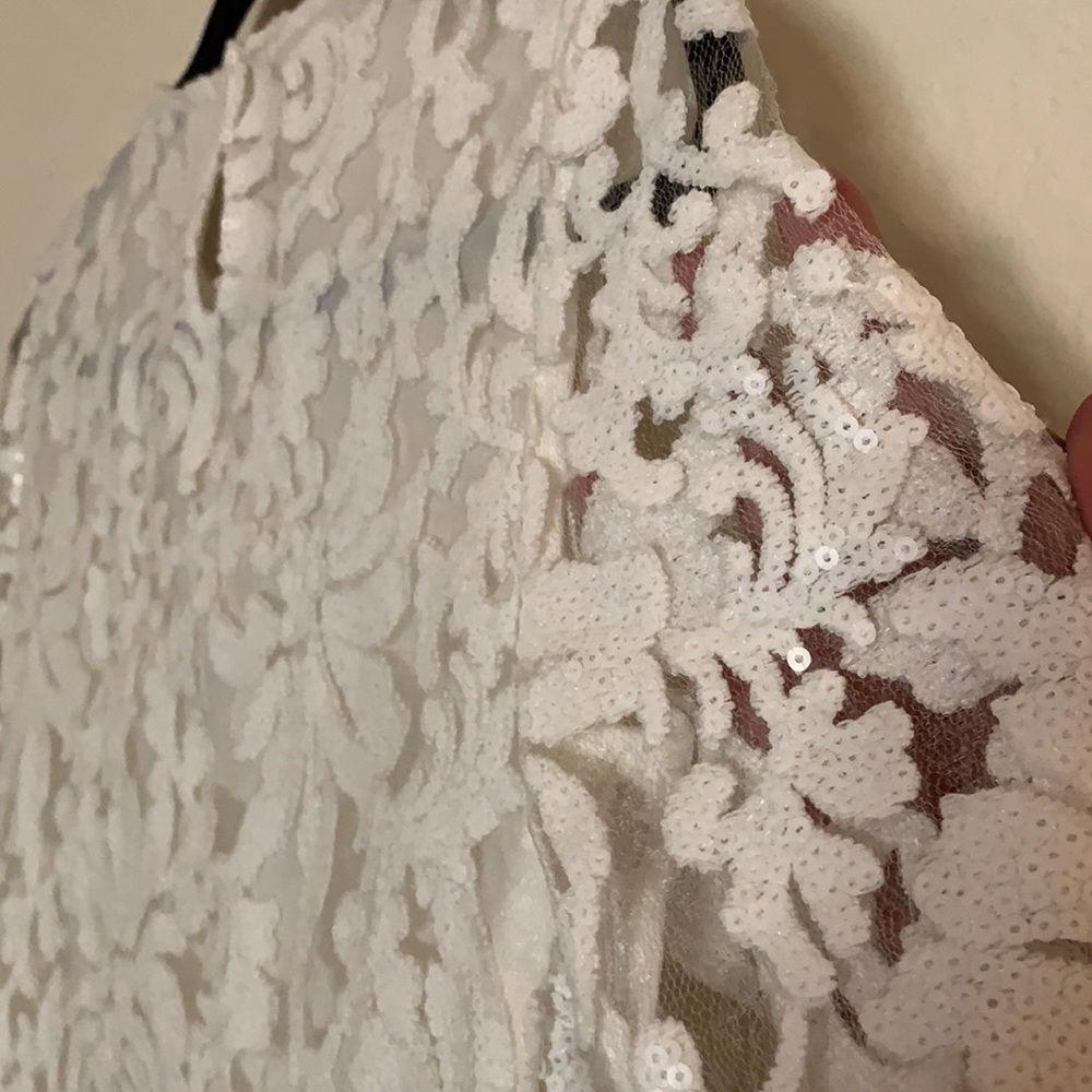 Delicate Lace and Sequins with a Floral Design DVF White Blouse - Picture 5 of 12